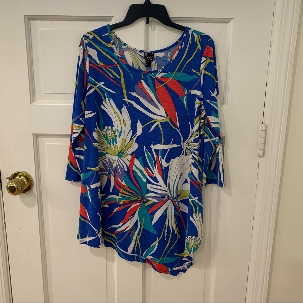 Clara Sun Woo Women’s Bright Floral Asymmetric Hem Stretch Tunic Size Large‎